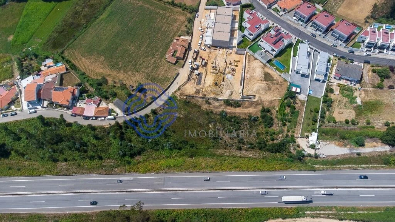 Terreno para Venda em Santa Maria da Feira, Travanca, Sanfins e Espargo Foto 2