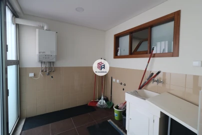 Moradia T5 para Venda em São Mamede de Infesta e Senhora da Hora