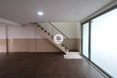 Moradia T5 para Venda em São Mamede de Infesta e Senhora da Hora
