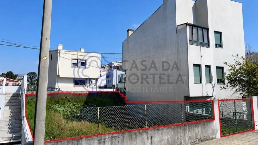 Terreno para Venda em Baguim do Monte (Rio Tinto)