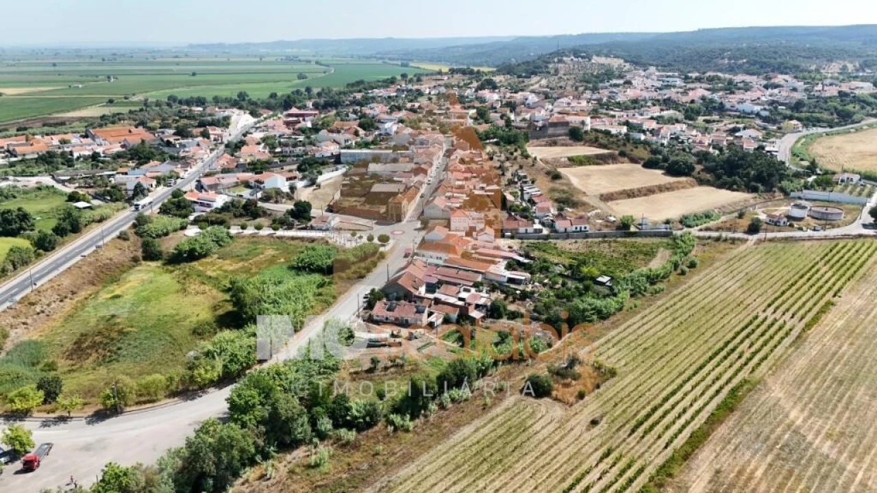 Moradia T2 para Venda em Vale de Cavalos Foto 4