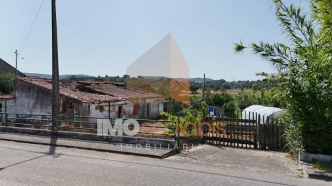Moradia T2 para Venda em Vale de Cavalos