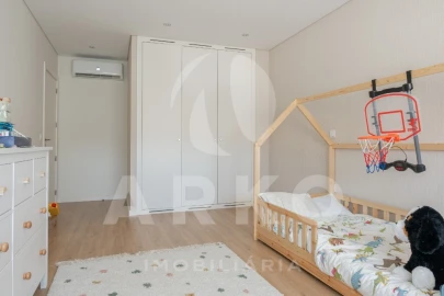 Moradia T3 para Venda em Santo Tirso, Couto (Santa Cristina e São Miguel) e Burgães