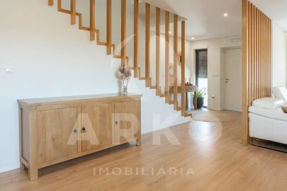 Moradia T3 para Venda em Santo Tirso, Couto (Santa Cristina e São Miguel) e Burgães