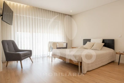 Moradia T3 para Venda em Santo Tirso, Couto (Santa Cristina e São Miguel) e Burgães