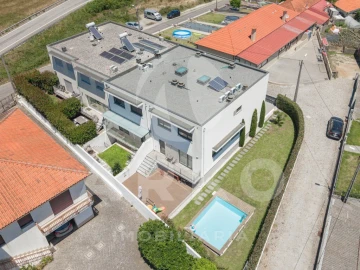 Moradia T3 para Venda em Santo Tirso, Couto (Santa Cristina e São Miguel) e Burgães
