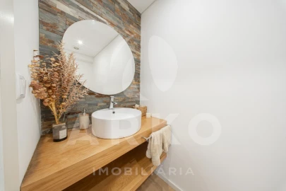 Moradia T3 para Venda em Santo Tirso, Couto (Santa Cristina e São Miguel) e Burgães