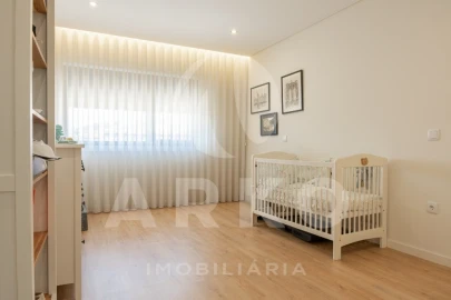 Moradia T3 para Venda em Santo Tirso, Couto (Santa Cristina e São Miguel) e Burgães