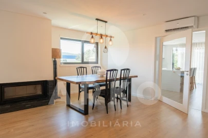 Moradia T3 para Venda em Santo Tirso, Couto (Santa Cristina e São Miguel) e Burgães