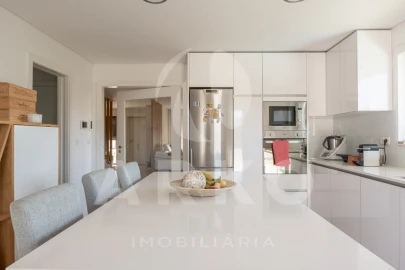 Moradia T3 para Venda em Santo Tirso, Couto (Santa Cristina e São Miguel) e Burgães