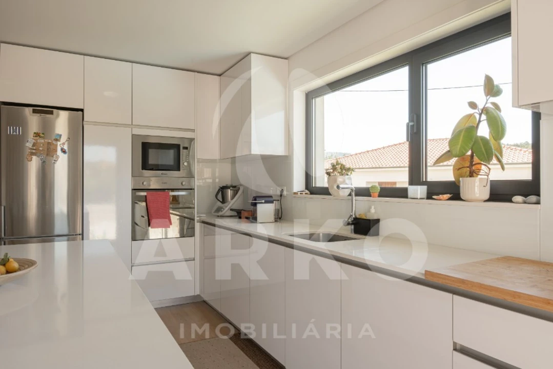 Moradia T3 para Venda em Santo Tirso, Couto (Santa Cristina e São Miguel) e Burgães Foto 10