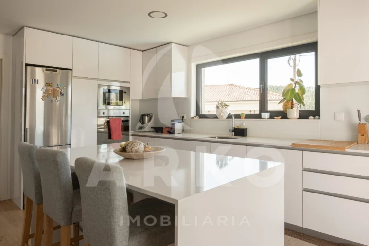 Moradia T3 para Venda em Santo Tirso, Couto (Santa Cristina e São Miguel) e Burgães Foto 9