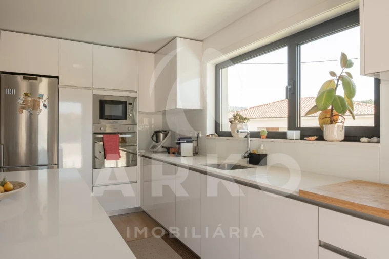 Moradia T3 para Venda em Santo Tirso, Couto (Santa Cristina e São Miguel) e Burgães Foto 10
