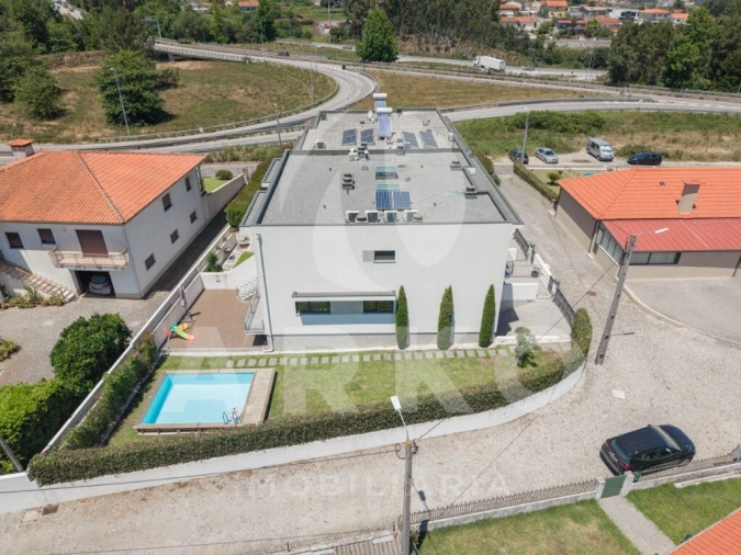 Moradia T3 para Venda em Santo Tirso, Couto (Santa Cristina e São Miguel) e Burgães Foto 48