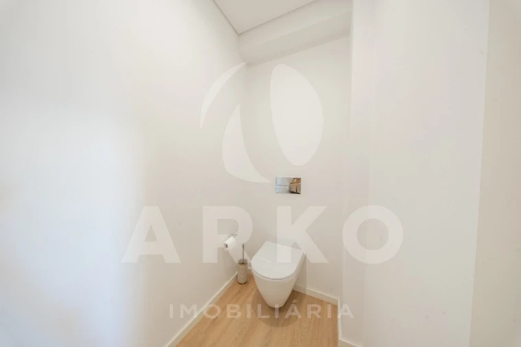 Moradia T3 para Venda em Santo Tirso, Couto (Santa Cristina e São Miguel) e Burgães Foto 15