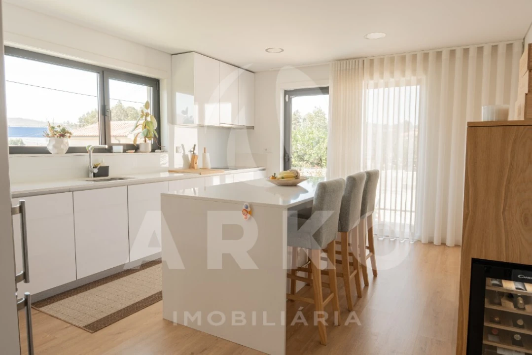 Moradia T3 para Venda em Santo Tirso, Couto (Santa Cristina e São Miguel) e Burgães Foto 8