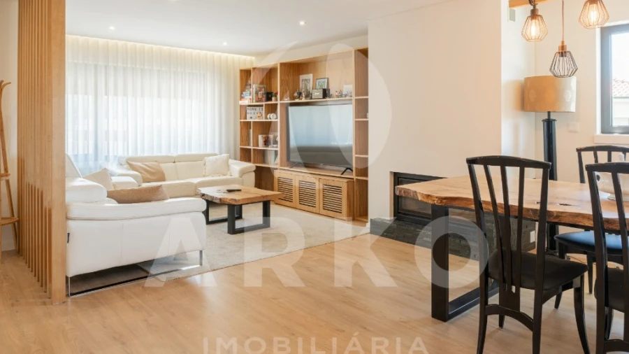 Moradia T3 para Venda em Santo Tirso, Couto (Santa Cristina e São Miguel) e Burgães