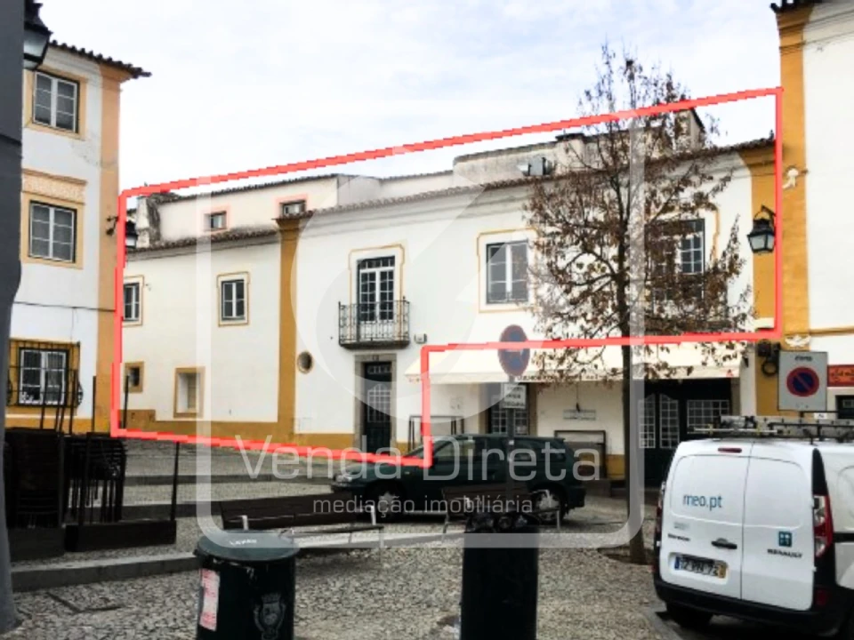 Moradia T4 para Venda em Évora (São Mamede, Sé, São Pedro e Santo Antão) Foto 1
