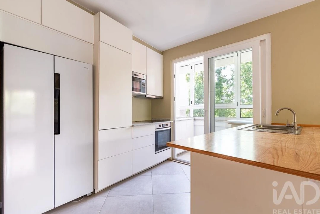 Apartamento T3 para Venda em Aldoar, Foz do Douro e Nevogilde Foto 3