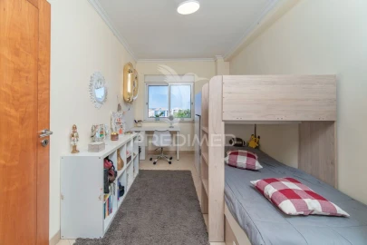 Apartamento T1 para Venda em Carregado e Cadafais