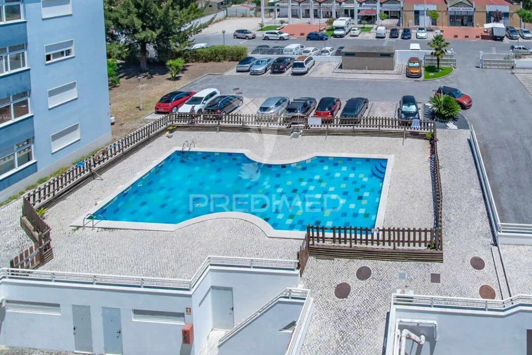 Apartamento T1 para Venda em Carregado e Cadafais Foto 2