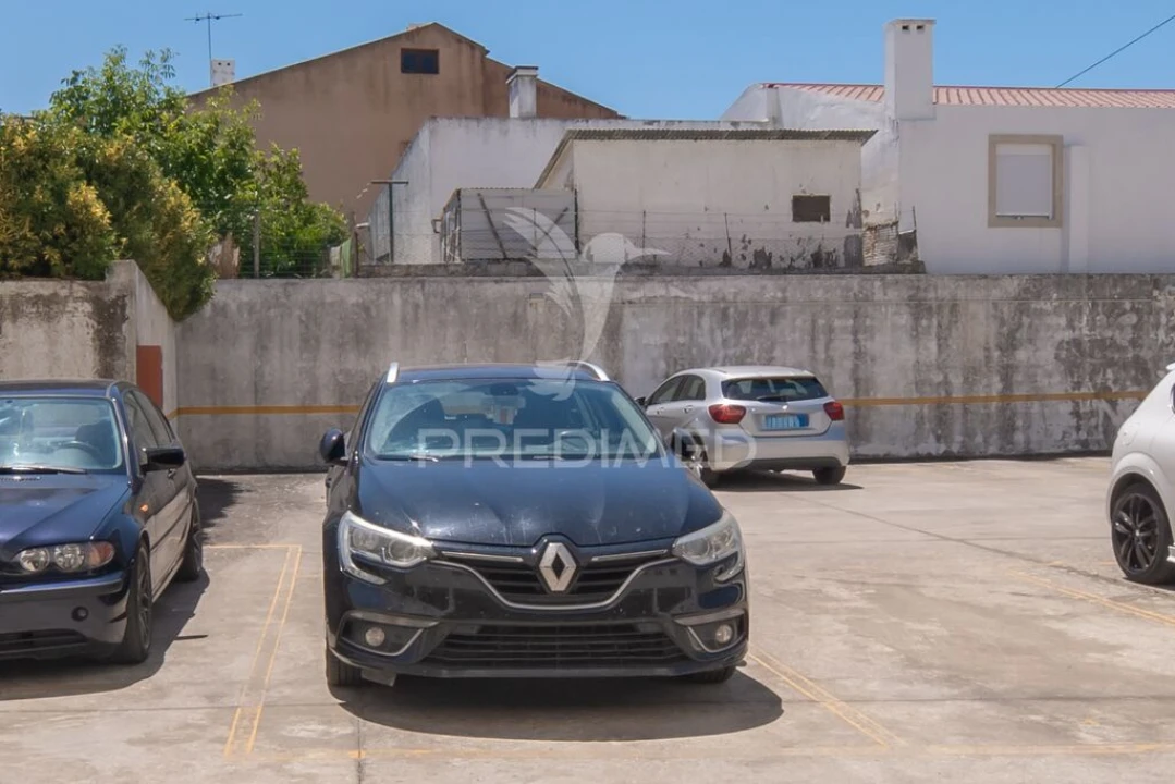 Apartamento T1 para Venda em Carregado e Cadafais Foto 19