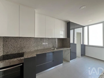 Apartamento T3 para Venda em Darque