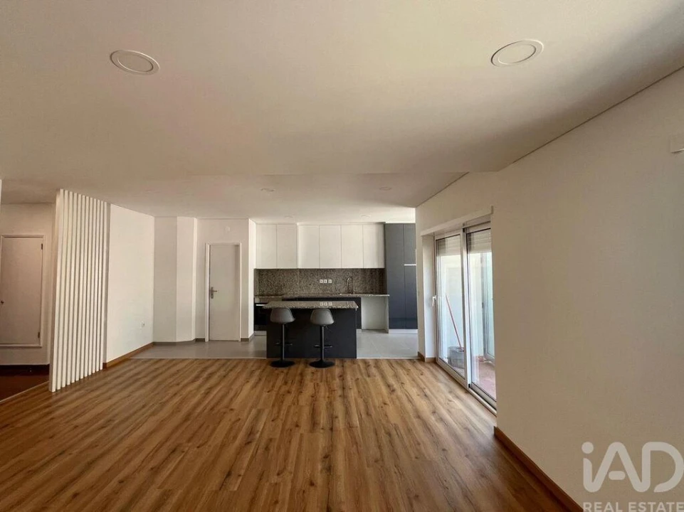 Apartamento T3 para Venda em Darque Foto 2