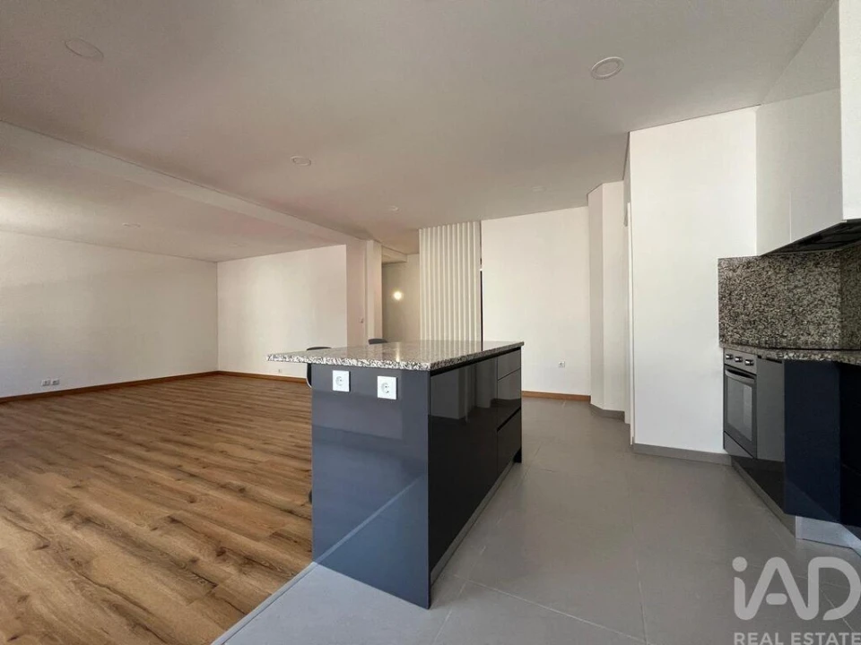 Apartamento T3 para Venda em Darque Foto 8