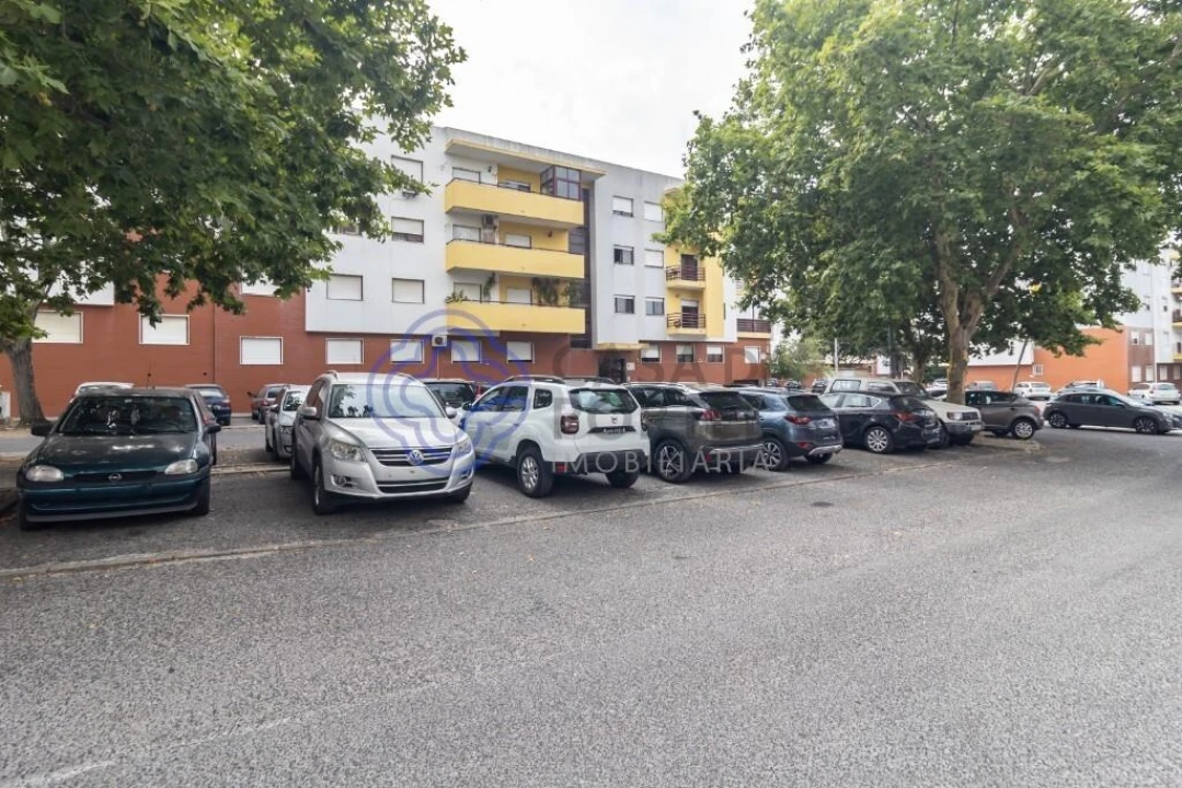 Apartamento T2 para Venda em Setubal (São Sebastião) Foto 1