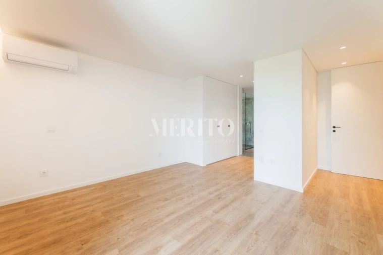 Apartamento T3 para Venda em Caldelas Foto 11