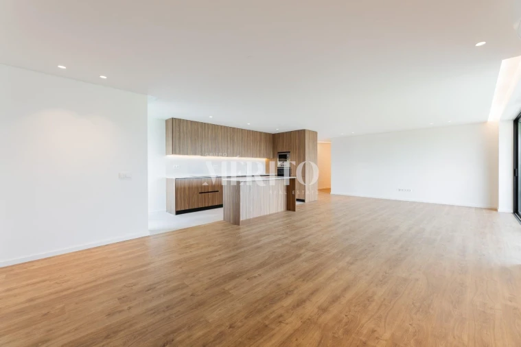 Apartamento T3 para Venda em Caldelas Foto 4