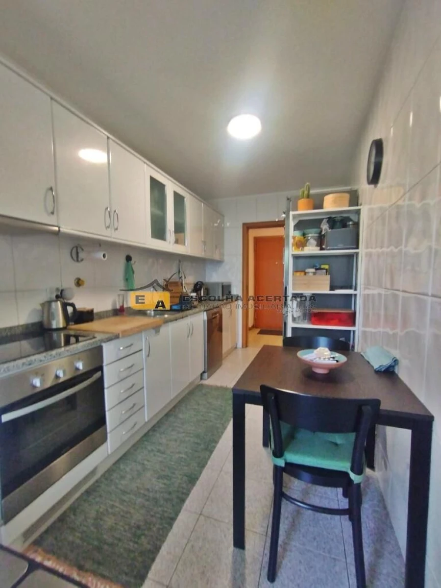 Apartamento T2 para Venda em Moreira Foto 6