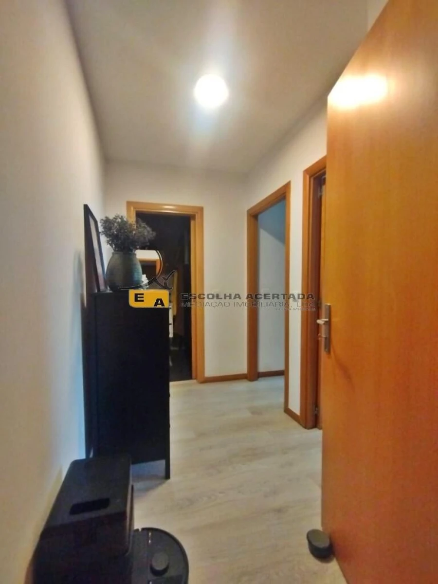Apartamento T2 para Venda em Moreira Foto 8