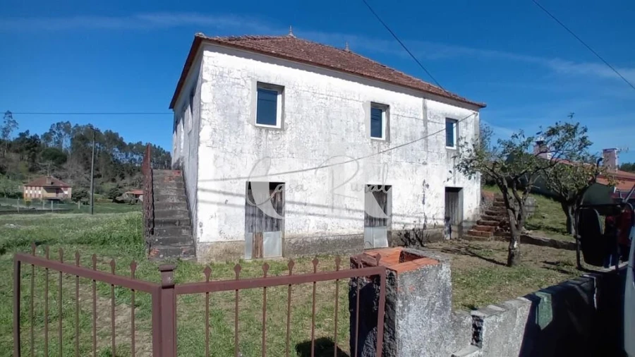 Moradia T5 para Venda em Arega Foto 7