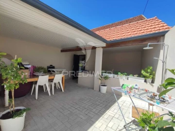 Moradia T4 para Venda em Soza