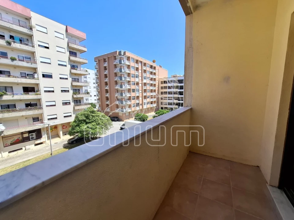 Apartamento T1 para Venda em Chafe Foto 5
