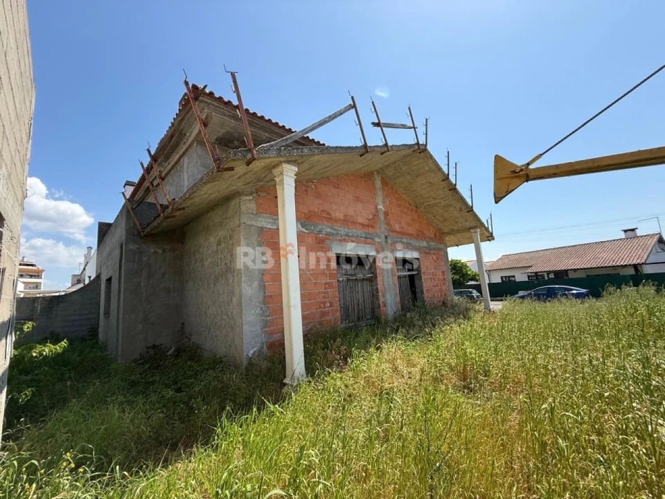 Moradia T4 para Venda em Montalvo Foto 17