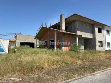 Moradia T4 para Venda em Montalvo