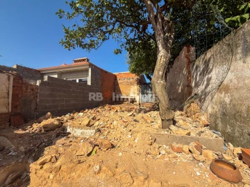 Moradia T2 para Venda em São Miguel do Rio Torto e Rossio Ao Sul do Tejo