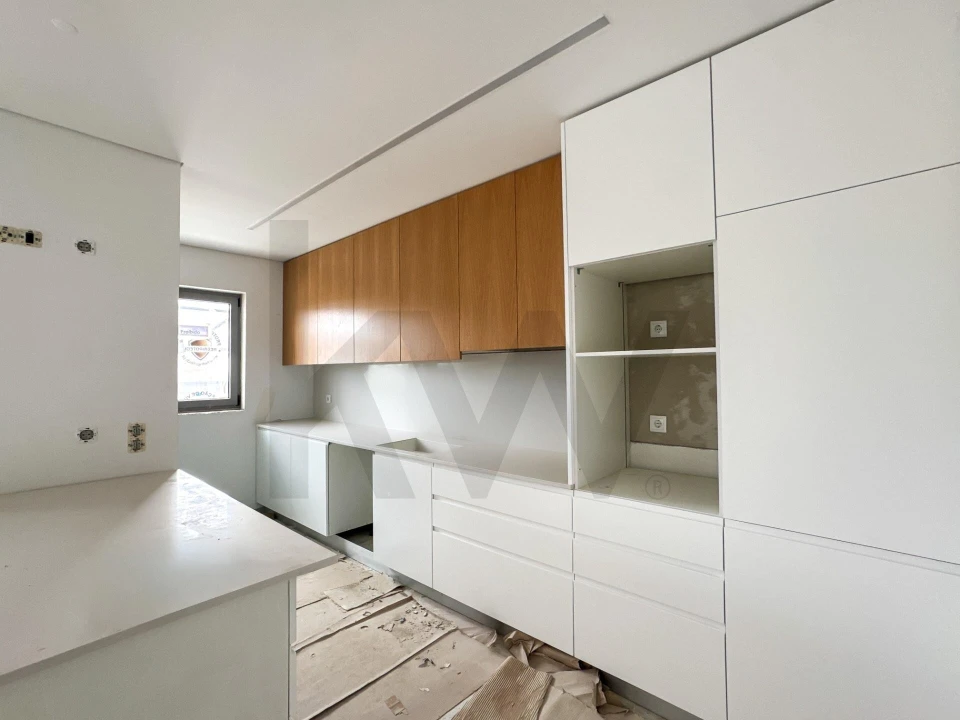 Apartamento T1 para Venda em Cidade da Maia Foto 2
