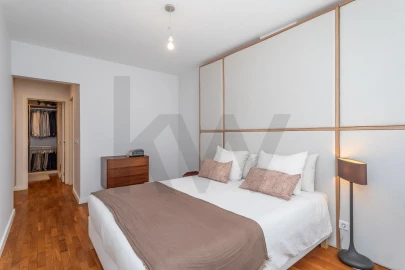 Apartamento T3 para Venda em Algés, Linda-A-Velha e Cruz Quebrada-Dafundo