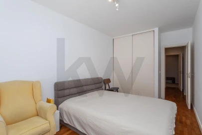 Apartamento T3 para Venda em Algés, Linda-A-Velha e Cruz Quebrada-Dafundo