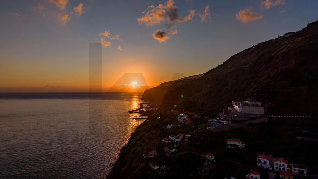 Moradia T3 para Venda em Arco da Calheta Foto 65