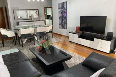 Apartamento T3 para Arrendamento em São Martinho