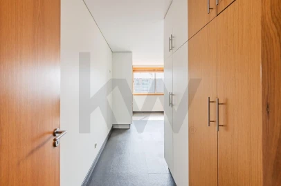 Apartamento T2 para Arrendamento em Santa Marinha e São Pedro da Afurada
