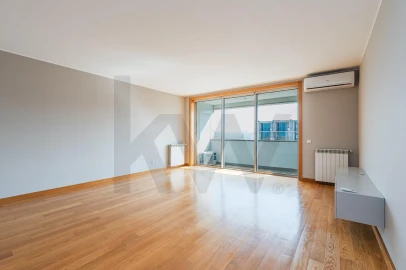 Apartamento T2 para Arrendamento em Santa Marinha e São Pedro da Afurada