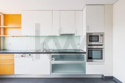 Apartamento T2 para Arrendamento em Santa Marinha e São Pedro da Afurada