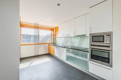 Apartamento T2 para Arrendamento em Santa Marinha e São Pedro da Afurada