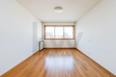 Apartamento T2 para Arrendamento em Santa Marinha e São Pedro da Afurada